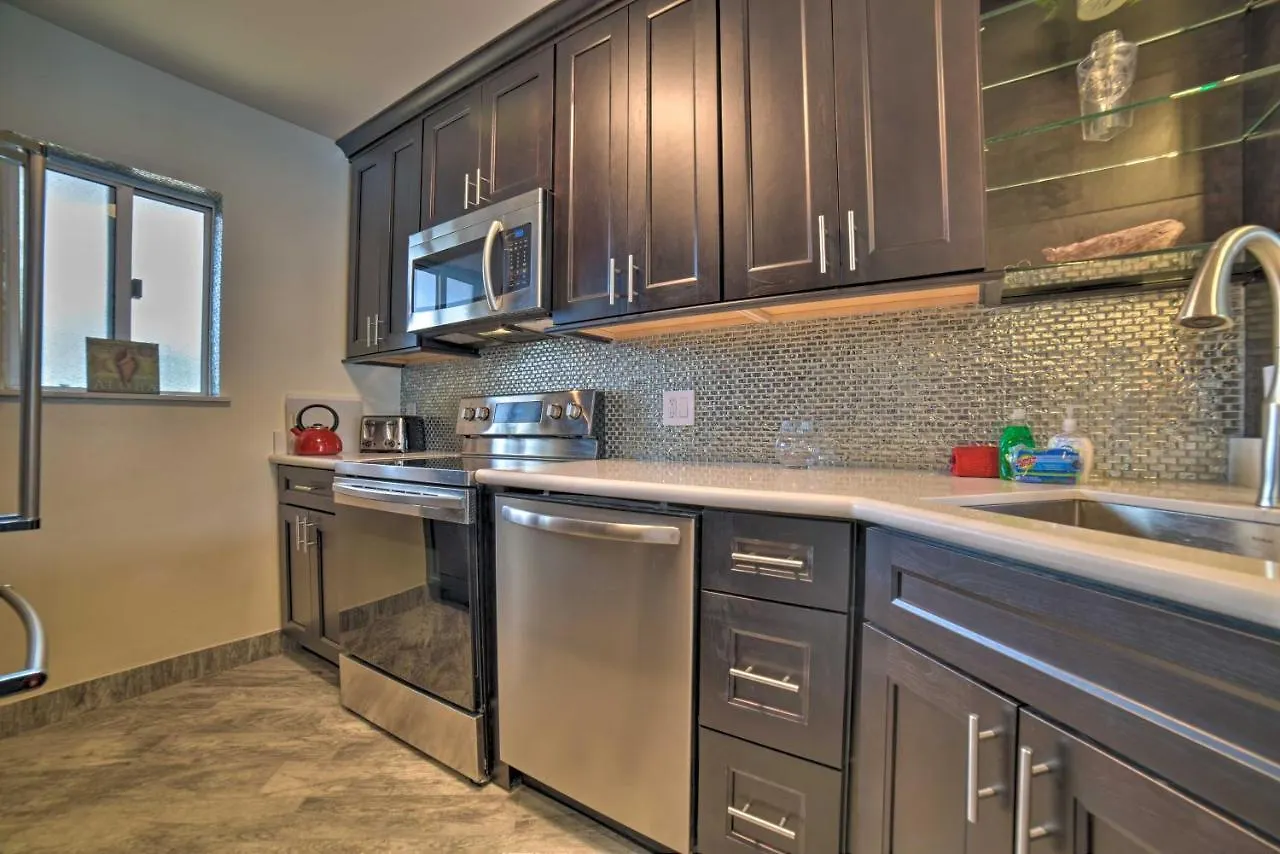 Apartment Beachfront Kihei Sanctuary With Lanai And Ocean Views! United States